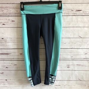 Xersion Fitted Capri Yoga Pant SIZE SMALL Green Blue  Athletic Cut Out Stretch